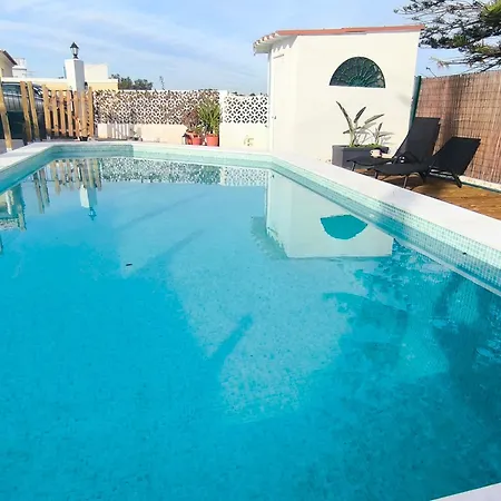 Ancora & Pool Full House Willa