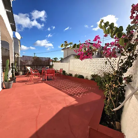 Willa Ancora & Pool Full House *