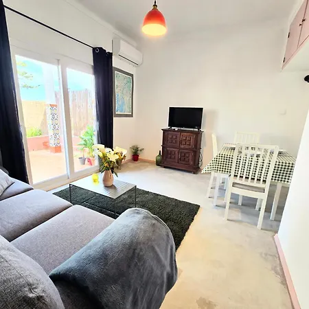 Bonito & Pool Full House