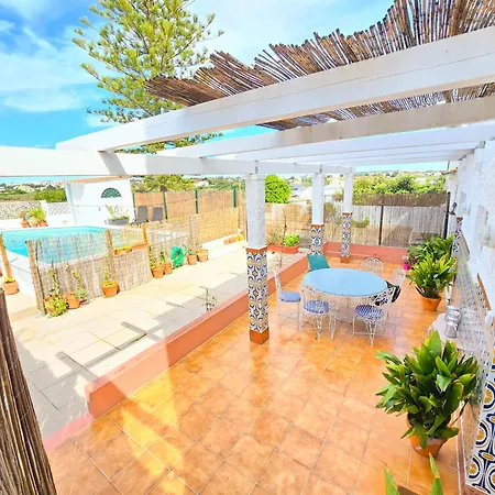 Villa Bonito & Pool Full House *